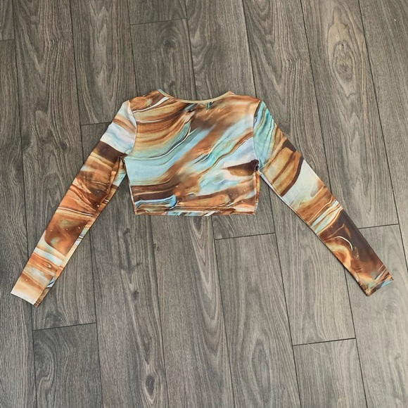 Long-sleeved cropped top - Picture 2 of 2